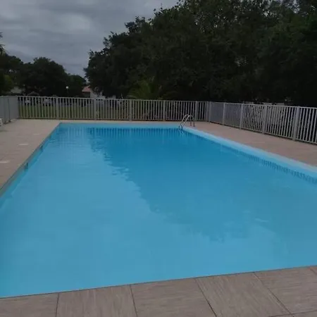 Les Tourterelles - Studio - Tv - Piscine - Proche Ocean * 온드라스